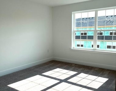 119 Stoutsburg Blvd - Photo Thumbnail 12