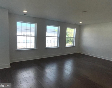 119 Stoutsburg Blvd - Photo Thumbnail 17