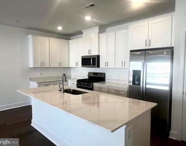 119 Stoutsburg Blvd - Photo Thumbnail 3