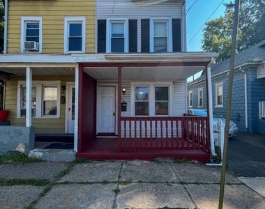 18 Wiley Avenue - Photo Thumbnail 1