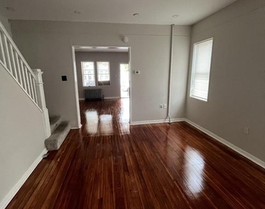 410 Commonwealth Avenue - Photo Thumbnail 6