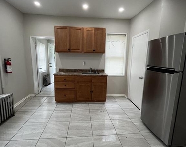 410 Commonwealth Avenue - Photo Thumbnail 5