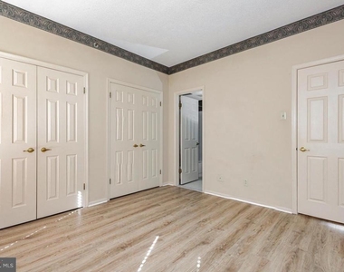 6161 Main St Piazza - Photo Thumbnail 12