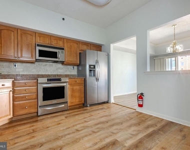 6161 Main St Piazza - Photo Thumbnail 10