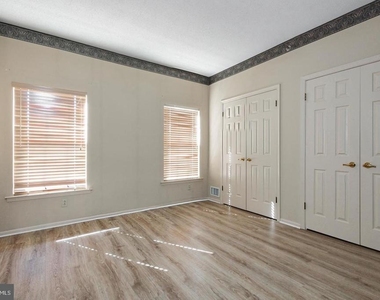 6161 Main St Piazza - Photo Thumbnail 11