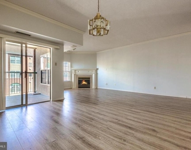 6161 Main St Piazza - Photo Thumbnail 5