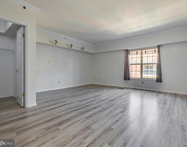 6161 Main St Piazza - Photo Thumbnail 15