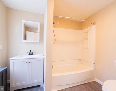 414-416 W Park Avenue - Photo Thumbnail 10