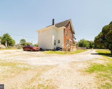 414-416 W Park Avenue - Photo Thumbnail 11