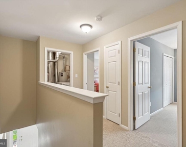 5504 Essex La - Photo Thumbnail 13