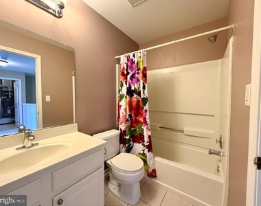 5504 Essex La - Photo Thumbnail 22