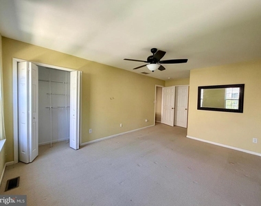 5504 Essex La - Photo Thumbnail 15