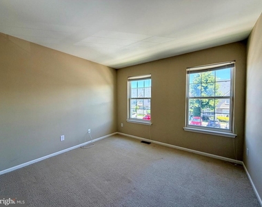 5504 Essex La - Photo Thumbnail 21