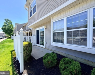 5504 Essex La - Photo Thumbnail 24
