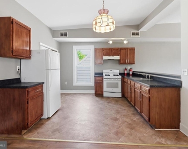 24369 W Main Street - Photo Thumbnail 9
