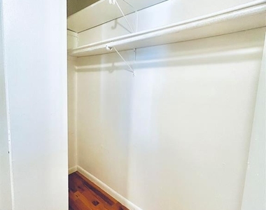 808 Winflo St - Photo Thumbnail 4