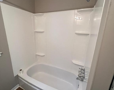 118 Lemmon Avenue - Photo Thumbnail 2