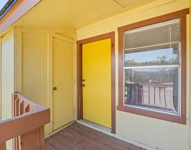 302 Algerita Dr - Photo Thumbnail 2