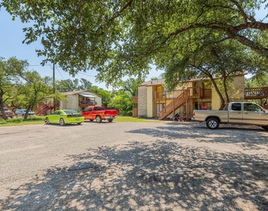 302 Algerita Dr - Photo Thumbnail 1
