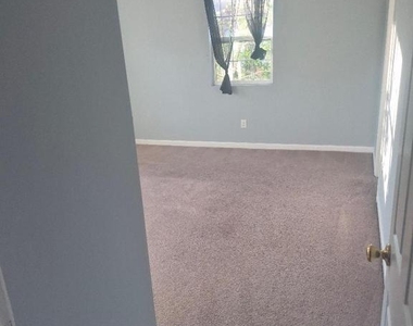 110 Old Enterprise Road - Photo Thumbnail 5