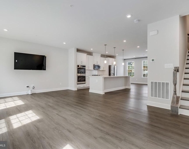 3817 Polo Place - Photo Thumbnail 5