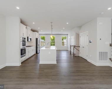 3817 Polo Place - Photo Thumbnail 3
