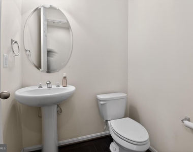 1725 Fernwood Drive - Photo Thumbnail 5