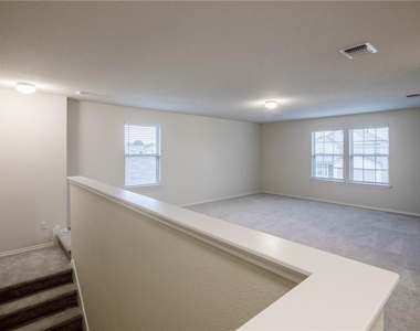 620 Reinhardt Blvd - Photo Thumbnail 9