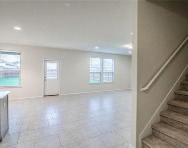 620 Reinhardt Blvd - Photo Thumbnail 8