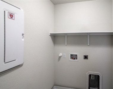 620 Reinhardt Blvd - Photo Thumbnail 25