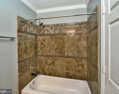 11238 Hannah Way - Photo Thumbnail 22