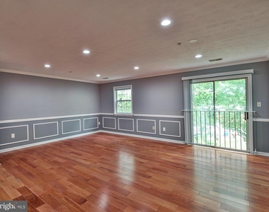 11238 Hannah Way - Photo Thumbnail 12