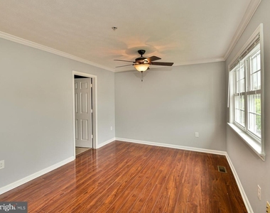 11238 Hannah Way - Photo Thumbnail 19