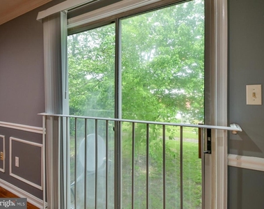 11238 Hannah Way - Photo Thumbnail 13