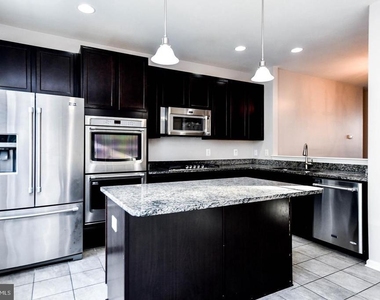9553 Weshurst Lane - Photo Thumbnail 7