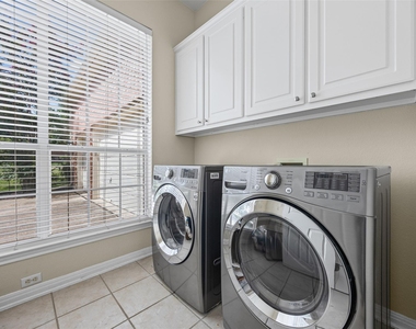 10648 Bramblecrest Dr - Photo Thumbnail 15