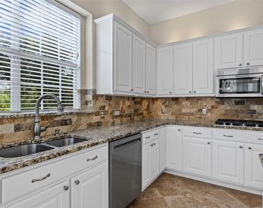 10648 Bramblecrest Dr - Photo Thumbnail 7