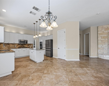 10648 Bramblecrest Dr - Photo Thumbnail 9