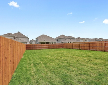 109 Ventura Dr - Photo Thumbnail 24