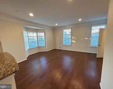 13312 Waterford Hills Boulevard - Photo Thumbnail 17