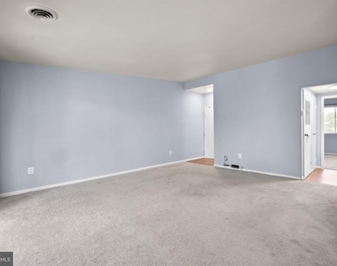 10320 Rockville Pike - Photo Thumbnail 5