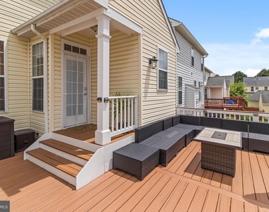 19028 Noble Oak Drive - Photo Thumbnail 3
