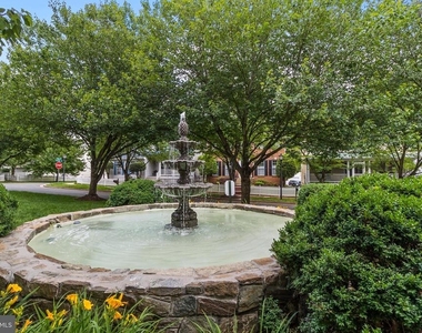 19028 Noble Oak Drive - Photo Thumbnail 24