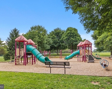19028 Noble Oak Drive - Photo Thumbnail 26