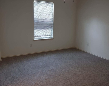 11709 Briarcreek Loop - Photo Thumbnail 10