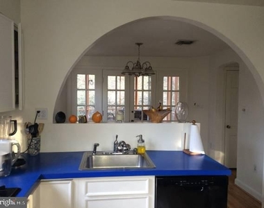 9412 Columbia Boulevard - Photo Thumbnail 8