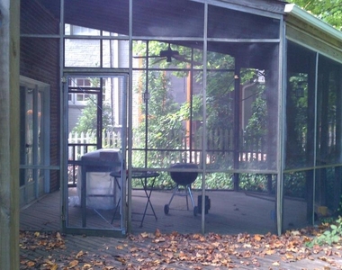 9412 Columbia Boulevard - Photo Thumbnail 5