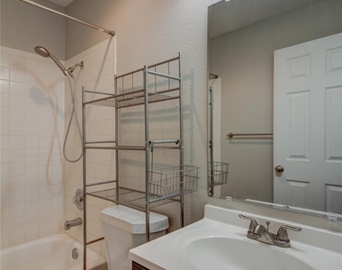 202 S College St - Photo Thumbnail 11