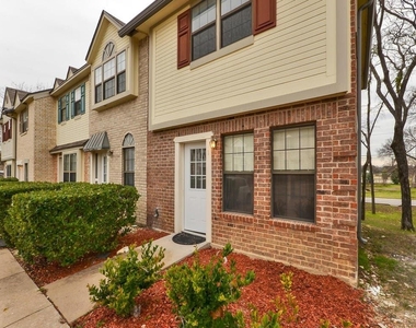 202 S College St - Photo Thumbnail 15
