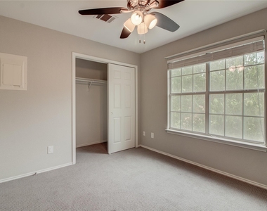 202 S College St - Photo Thumbnail 7